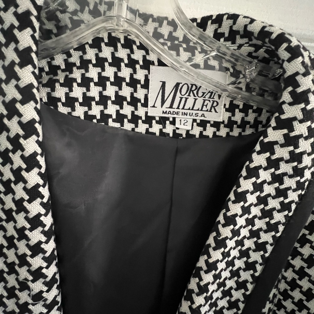 Women’s MORGAN MILLER blazer plaid black and white size 12 Fully lined.